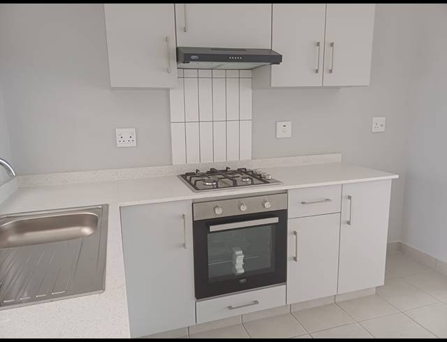 2 BEDROOM APARTMENT TO LET IN EMBERTON ESTATE